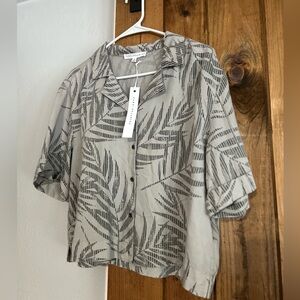 Jane and Delancey Gray Palm Crop Button Down - XL